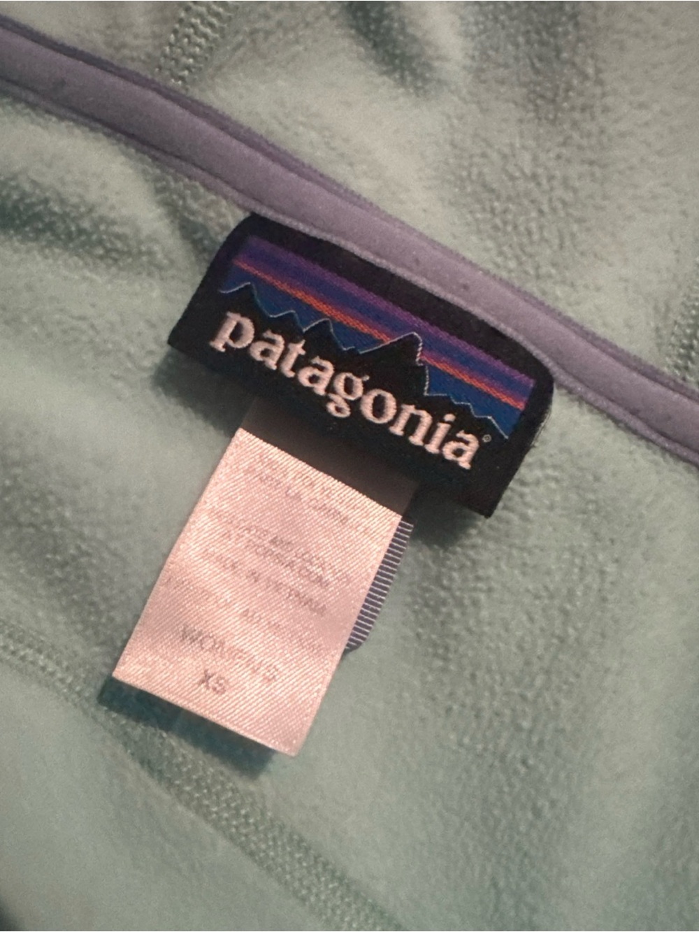 Patagonia Women’s Light Mint Fleece Hoodie Jacket - Picture 3 of 7